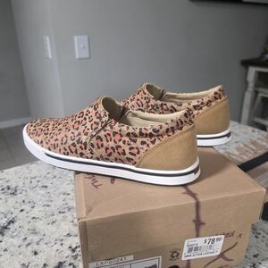 Twisted X Women's Tan and Black Leopard Print Sneakers